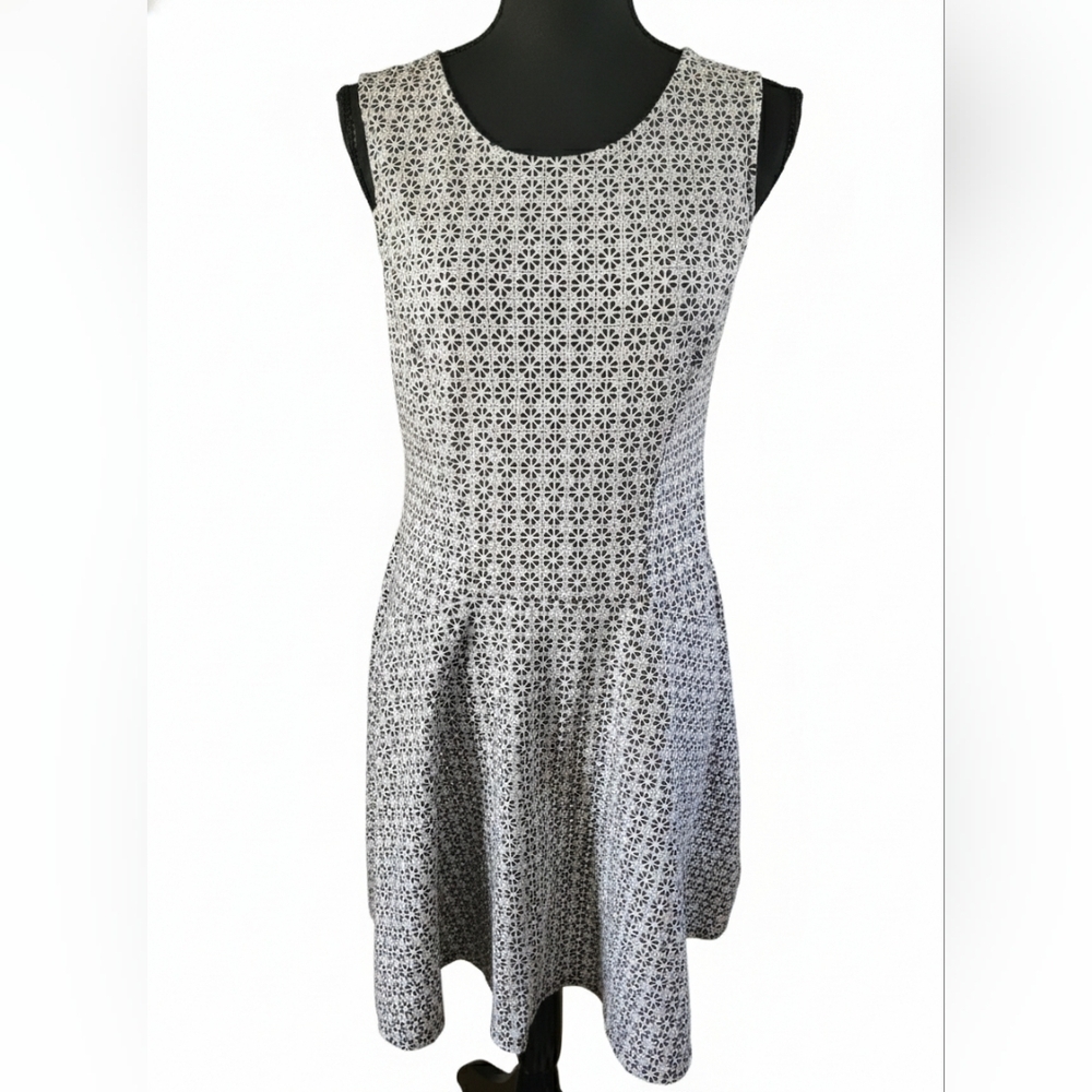 New York & Company Black and White Patterned Mini Dress